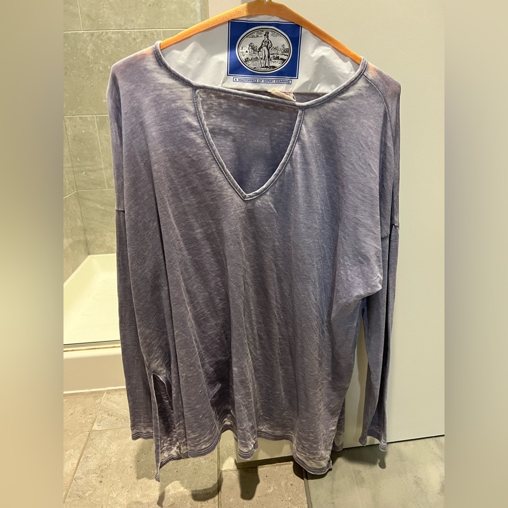 Long sleeve light purple shirt